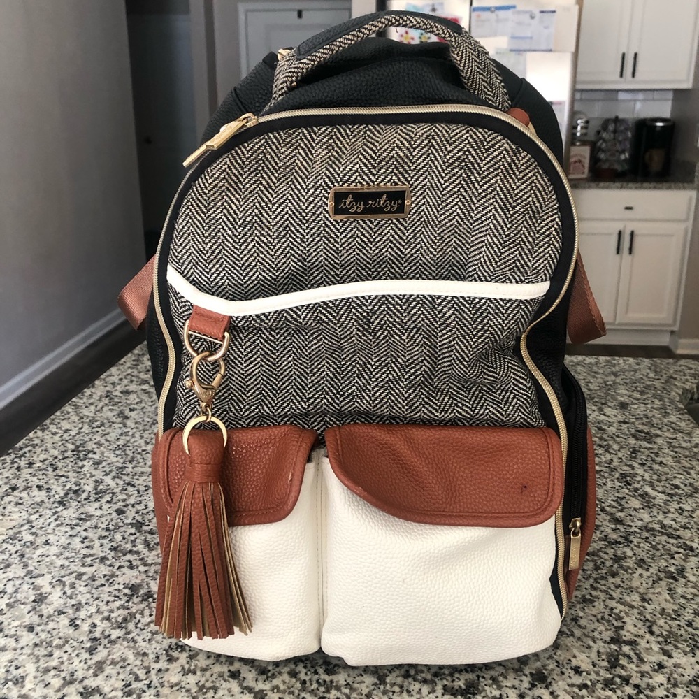 Itzy Ritzy Boss Bag Diaper Backpack